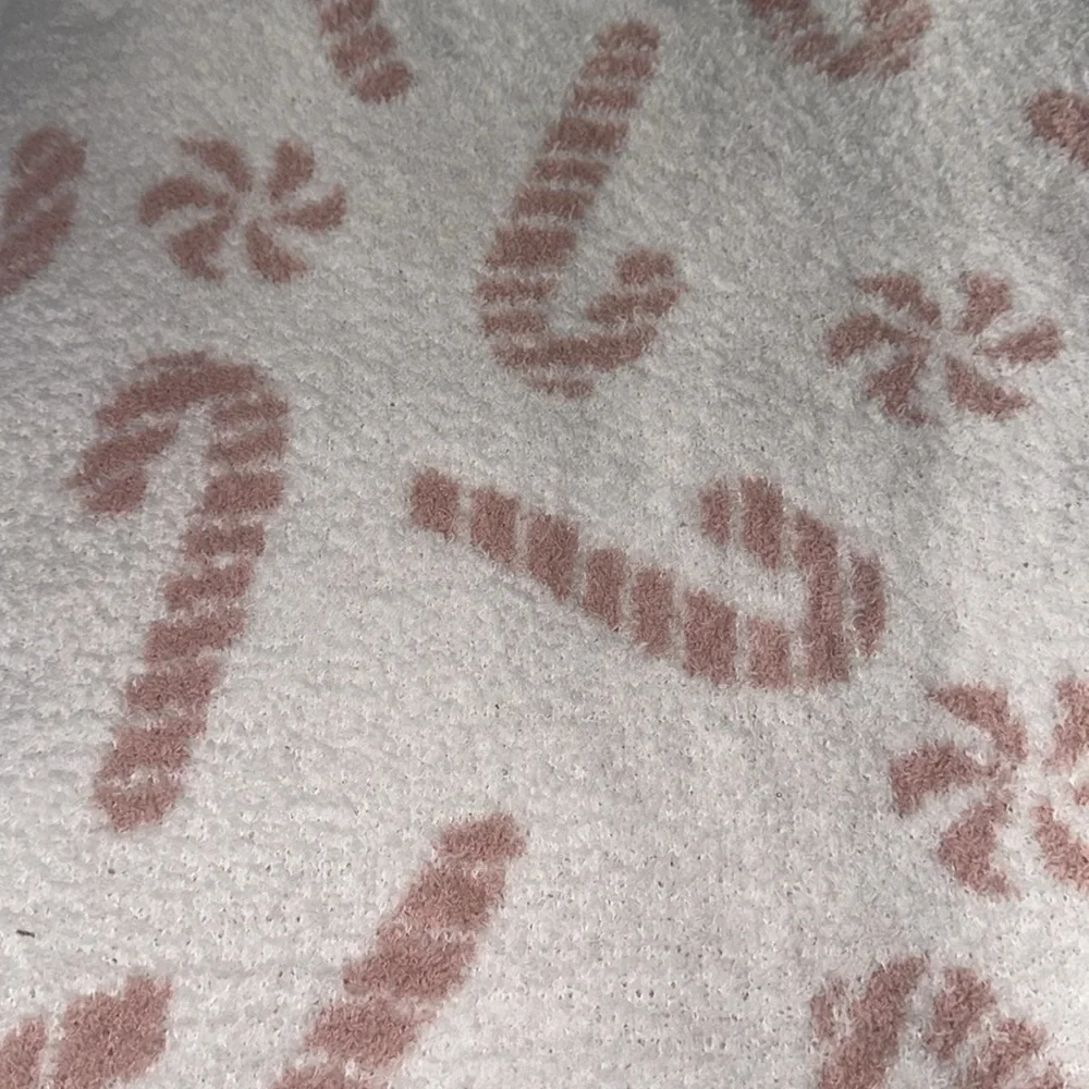 Merry and Bright Extra Cozy Feather Knit Throw Blanket Pink White Candy Canes